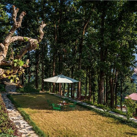 Secret Garden By The Staycationer Dehradun Esterno foto